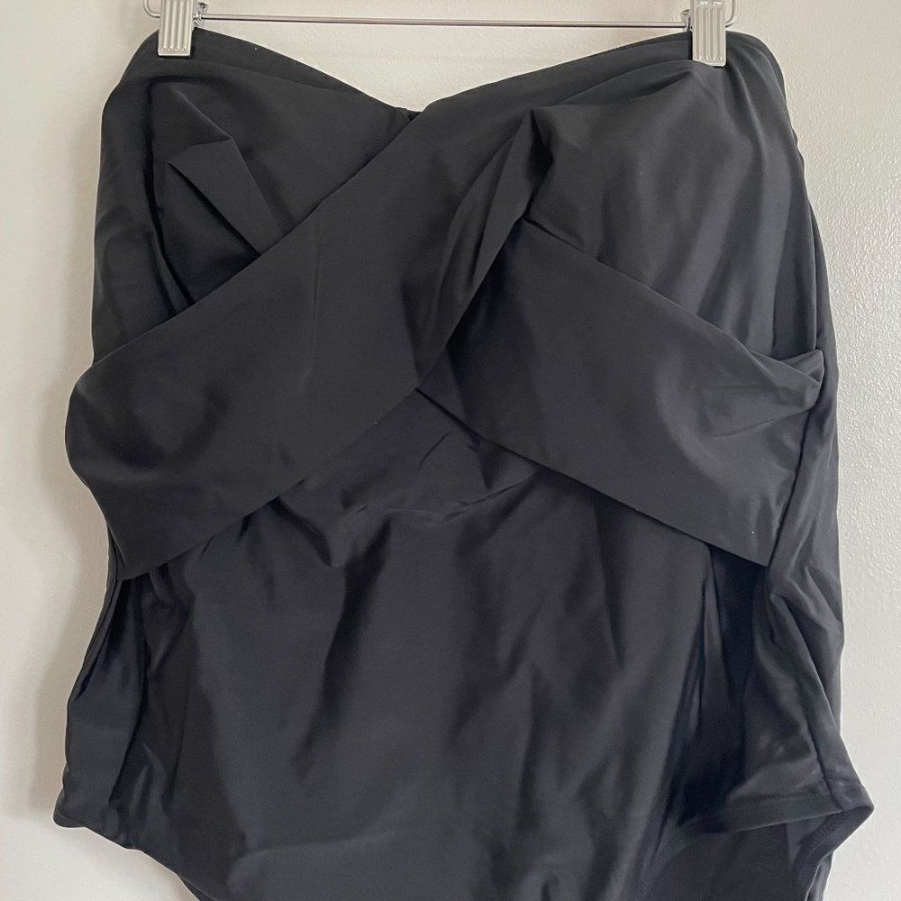 ‎Kona Sol Bandeau One Piece Black Swimsuit - Picture 3 of 8